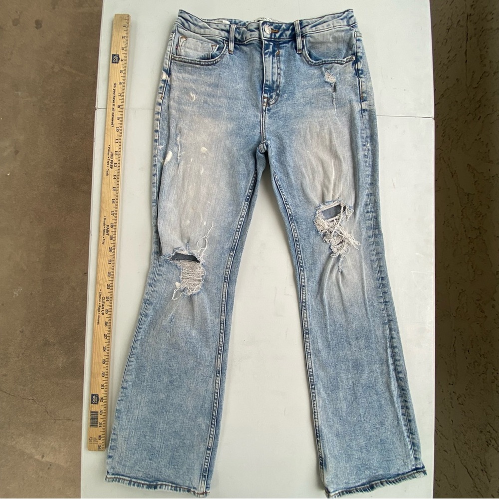 Vigoss Distressed Bootcut Jeans – Paint Splatter + Ripped Knees – Y2K Vibes 31
